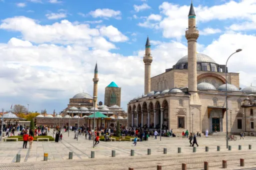 image for article Top 10 Emerging Halal-Friendly Destinations for 2025