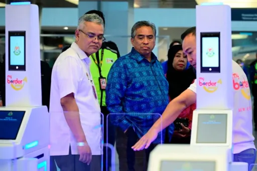 image for article Malaysians Need to Download MyBorderPass to Use the New QR Code System