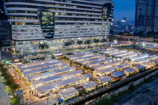 image for article Bangkok's Famous Jodd Fairs Night Market Shut Down: New Location & What to Expect