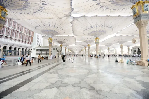 image for article 12 Culture Shocks You’ll Experience During Umrah