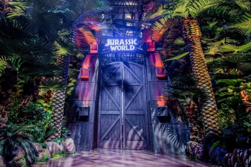 image for article Jurassic World Thailand: Muslim Guide to The Largest Dinosaur Attraction Opens in 2025!