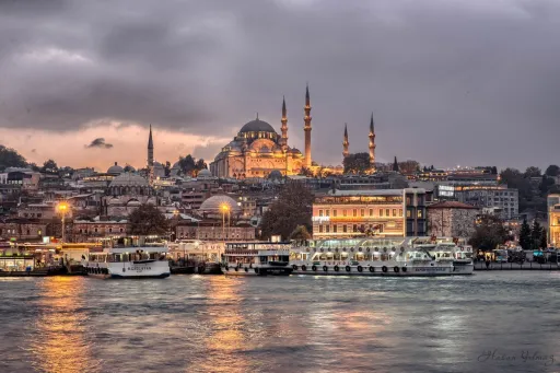 image for article 10 Things to Do in Istanbul for Muslim Travellers