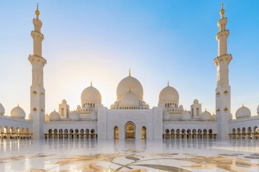 image for article Top 15 Must-See Mosques in the UAE This Ramadan