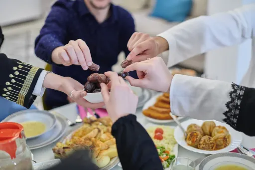 image for article 9 Traditional Iftar Drinks Around the World