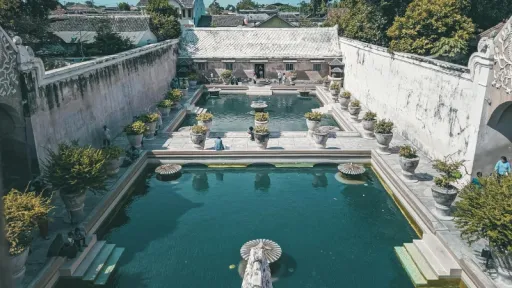 image for article 9 Unique Activities in Yogyakarta Every Muslim Travellers Should Try