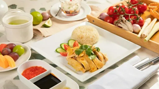 image for article 8 Best Halal Hainanese Chicken Rice Spots in Singapore for Budget Travelers