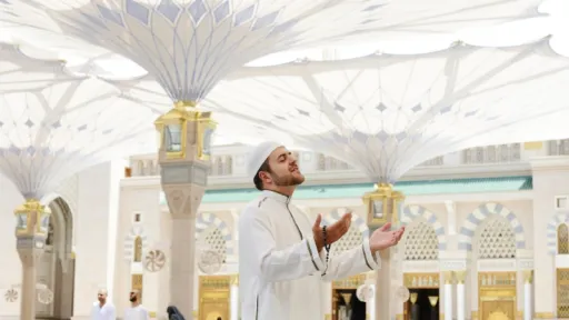 Umrah & Beyond: Must-Visit Tourist and Historical Sites in Makkah and Madinah image for article Umrah & Beyond: Must-Visit Tourist and Historical Sites in Makkah and Madinah