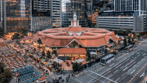 image for article 10 Lau Pa Sat Halal Food Gems: From Michelin to Local Favorites