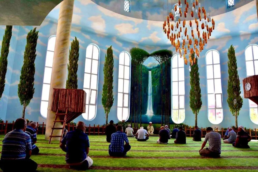 A Complete Muslim Traveller’s Guide to Hamidiye Camii in Kırşehir