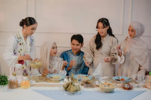 image for article Ramadan 2026 Start Dates Around the World With Muslim Travel Tips