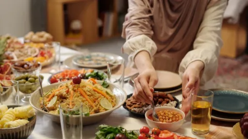 image for article 10 Unique Eid Al-Fitr Dishes You Need to Know