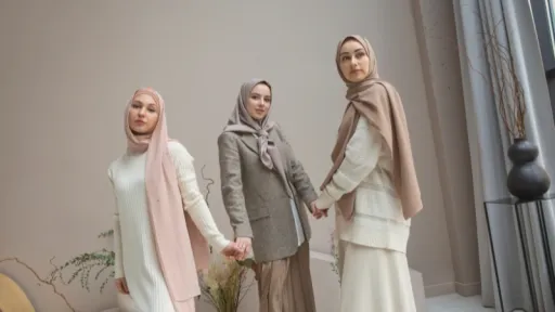 image for article Level Up Your Eid Look! Stunning Hijab Styles from Around the World to Try 