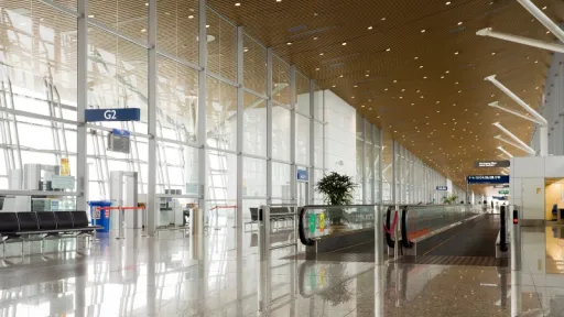 image for article Israeli Travellers Detained in Malaysia After Following Flawed AI Advice, This Is What to Avoid