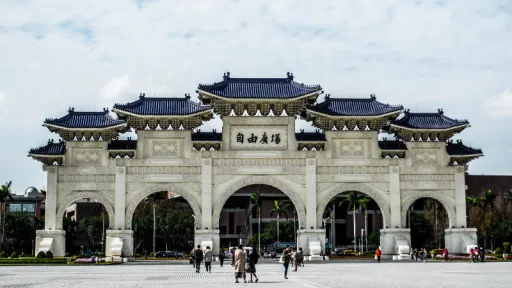 image for article Muslim-Friendly Traveling to Taiwan in 2026: A Journey of Halal Food, Beautiful Mosques 