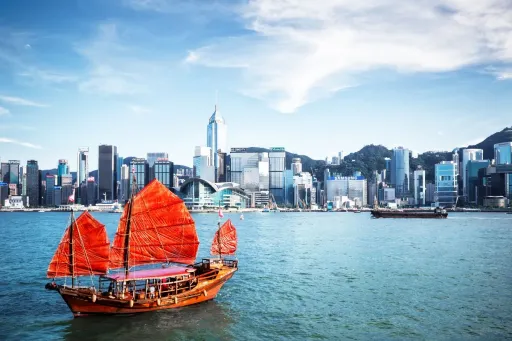 image for article 10 Best Muslim-Friendly Hotels in Hong Kong 2026 Guide: Halal Food & Nearby Mosques