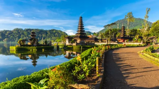 image for article First-Timer Guide: Places to Stay, Eat, Pray, and Explore in Bali for Muslim Travellers