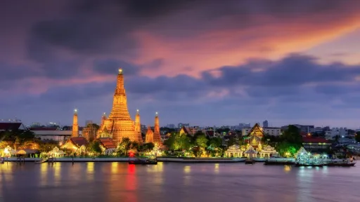 image for article The Perfect Guide for Muslim Travellers in Bangkok: Hotels, Dining, and Mosques