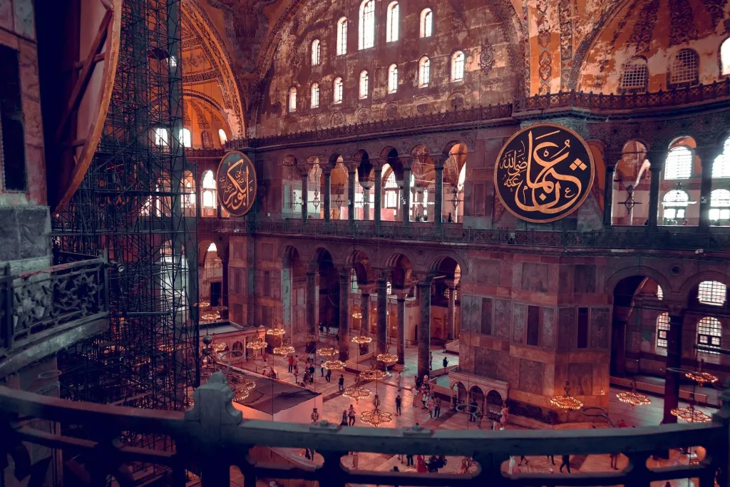 Exploring The World’s Top 10 Most Beautiful Mosques
