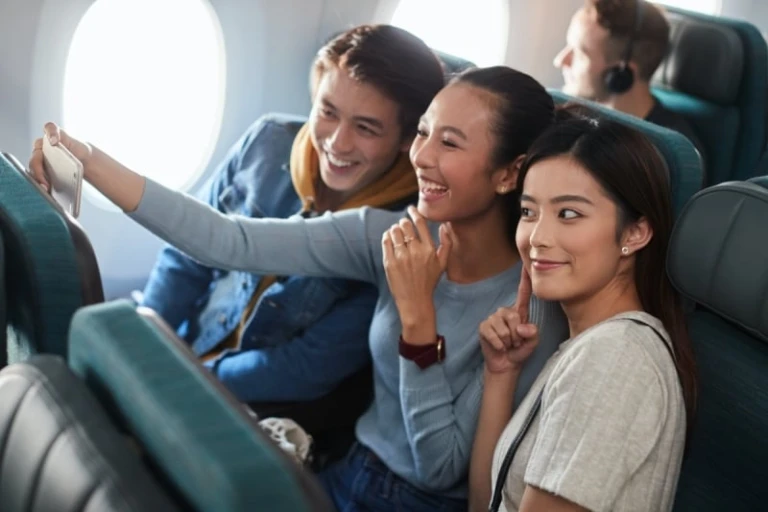 cathay pacific air passengers