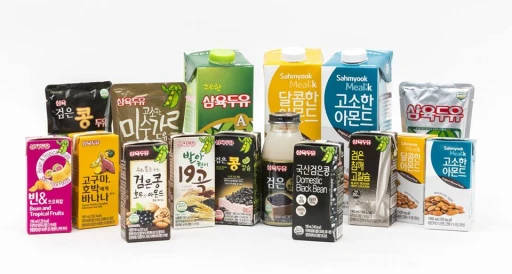 image for article 11 Halal-Friendly Snacks to Buy from Seoul’s Lotte Mart