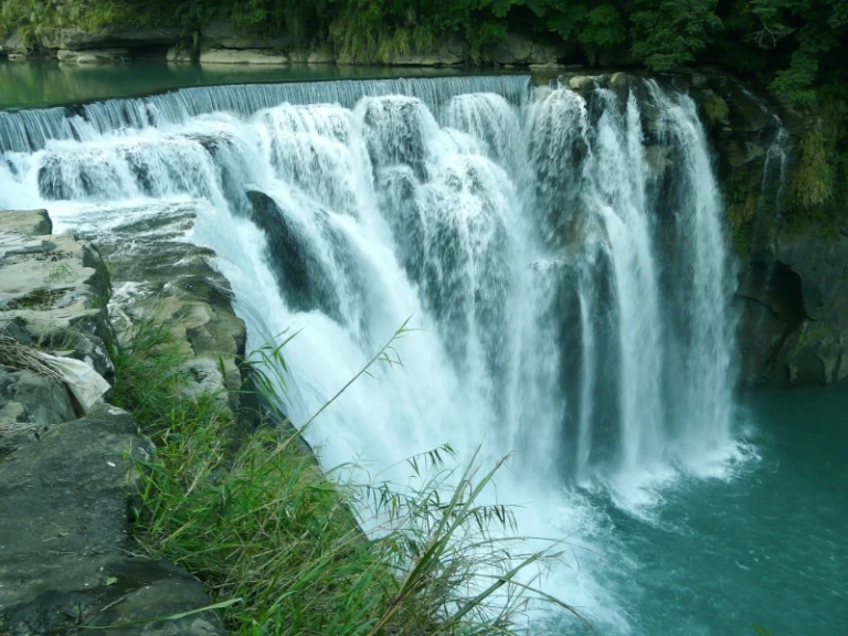 shifen waterfall taipei taiwan
