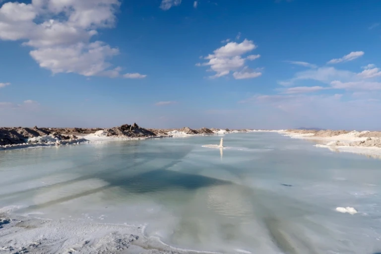 salt lake Varzaneh