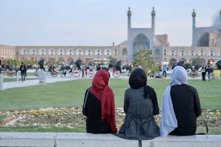 Naqsh-e Jahan Square, Isfahan