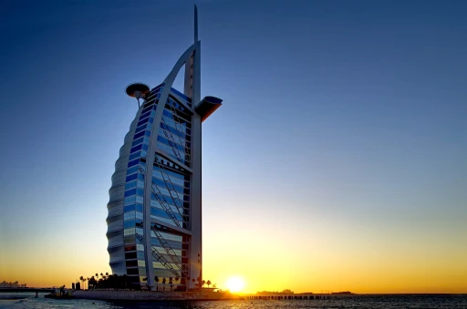 image for article 10 Must-Visit Attractions in Dubai
