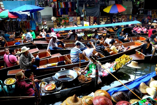 image for article 10 Halal Restaurants in Bangkok to Satisfy Your Thai Cravings
